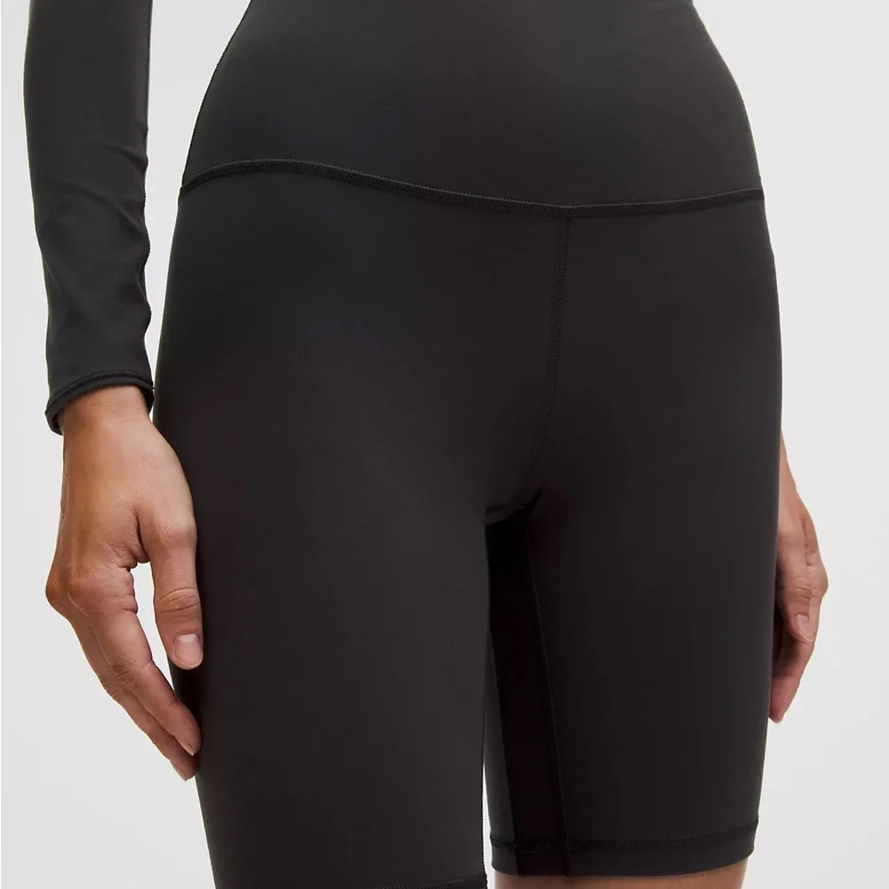 Lululemon Athletica Black Bike Shorts - Align 6 - Picture 4 of 10